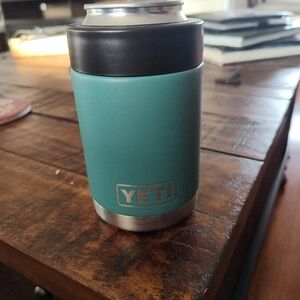 Yeti 12 oz. Can Cooler